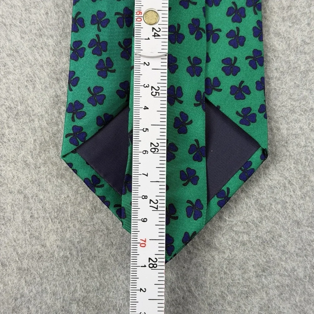 Vintage Alynn Neckwear Green Shamrock Clover Silk Tie USA St Patrick's 56x3.75